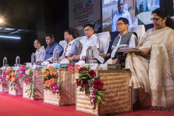 सीमावर्ती चीन, म्यांमार, भूटान, अरुणाचल में व्यापार की अपार संभावनाएं : खांडू